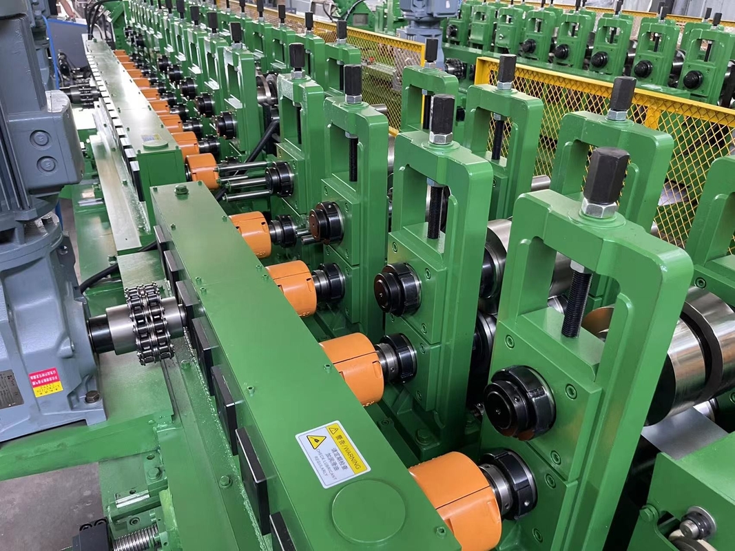 Efficiency Roll Forming Machine For Roofing Sheets 18-20 Stations Custom Length 70Mm Rollers 1000Mm