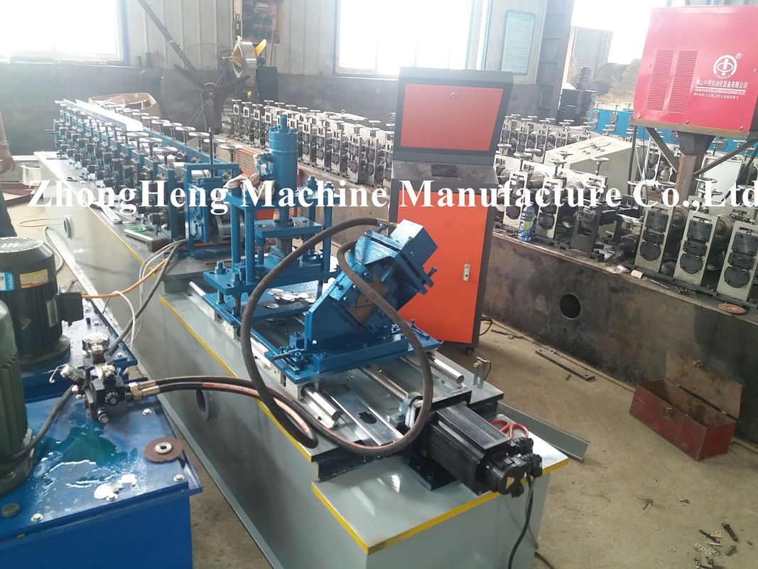 Dry Wall Stud And Track Roll Forming Machine For U And C Section None Stop Cutting