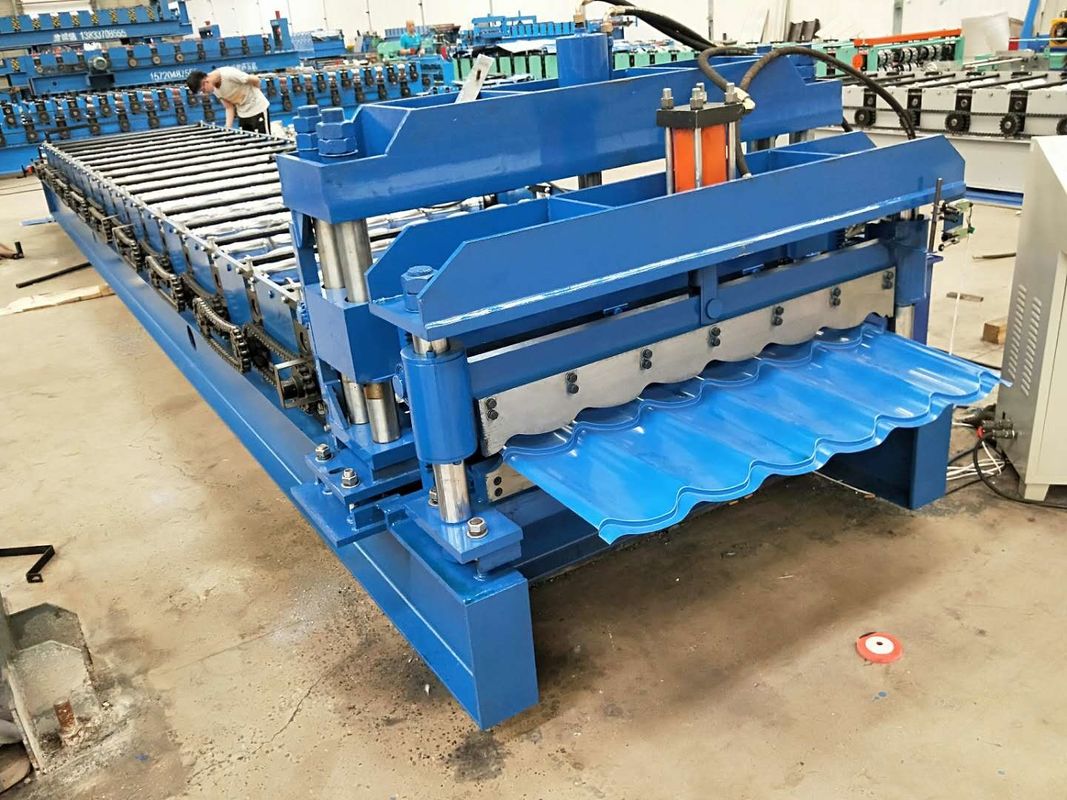 Roof And Wall Panel Glazed Tile Forming Machine PLC Control 5.5 KW Motor